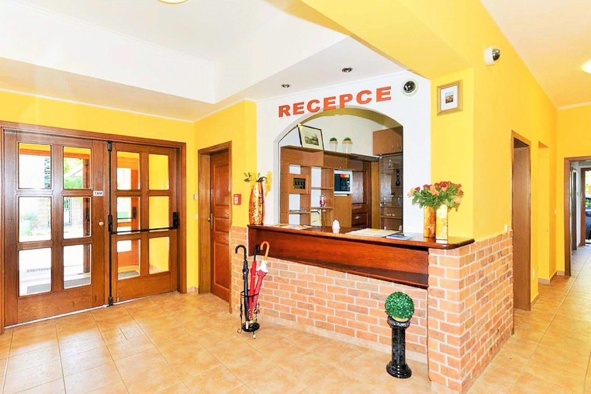 Hotel Trilobit Veseli nad Luznici Exterior photo