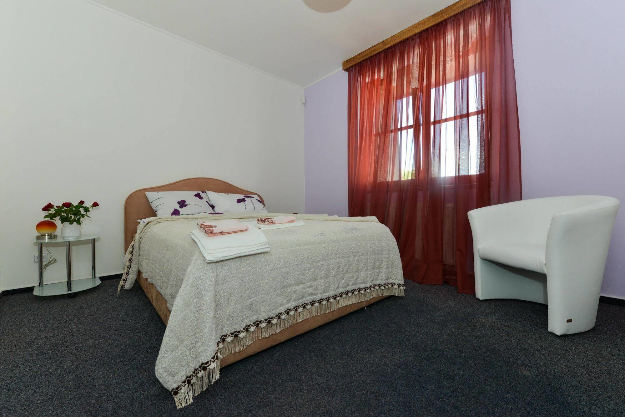 Hotel Trilobit Veseli nad Luznici Exterior photo
