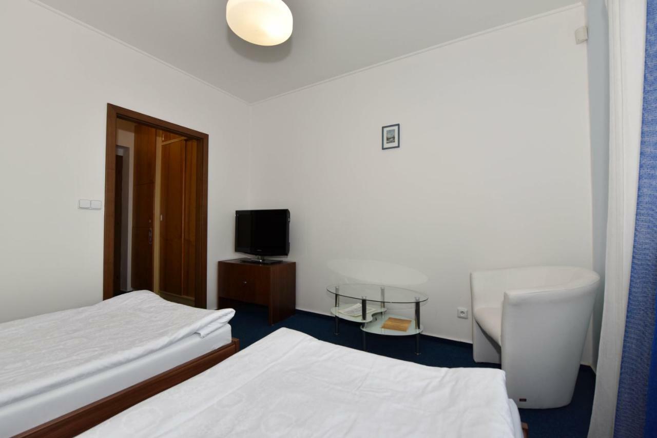Hotel Trilobit Veseli nad Luznici Exterior photo